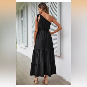 PRETTYGARDEN Chic One-Shoulder Black Maxi Dress thumbnail 2