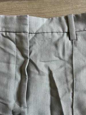 Abercrombie & Fitch Light Gray High-Waist Pleated Women's Shorts thumbnail 3