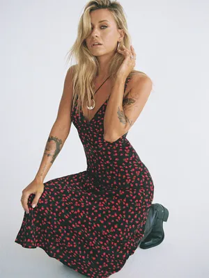 Princess Polly Nellie Maxi Dress Black/Red Floral Size 4 New with tag thumbnail 2