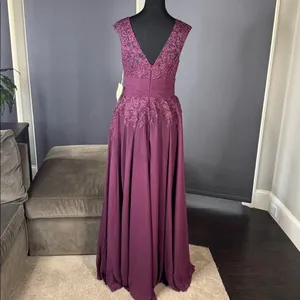 Women’s Chiffon & Lace Appliqué Full Length V-Neck Formal Dress Zip Back Size 6 thumbnail 4