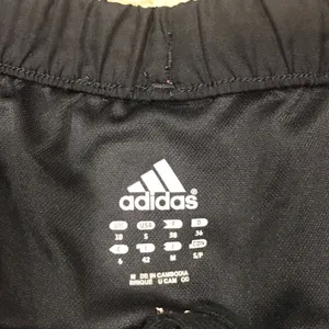 Adidas running shorts Size Small thumbnail 3