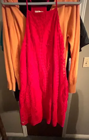 Red Dress Boutique thumbnail 1