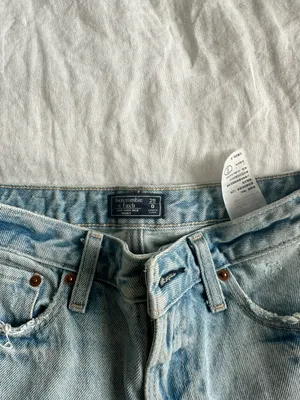 Abercrombie shorts thumbnail 3