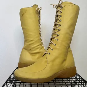 Vintage 1990s Bettye Muller Sedona Leather Lace Up Boots Italy Yellow Sz 7 thumbnail 5