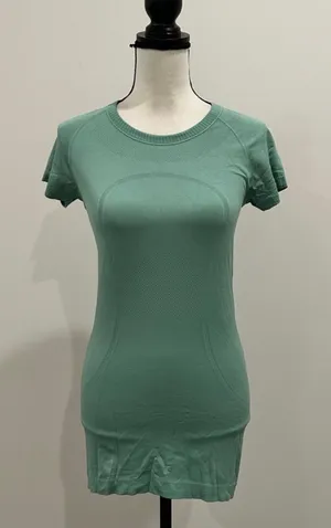 Lululemon Active Tee thumbnail 1