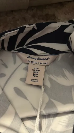 Tommy Bahama Top thumbnail 3
