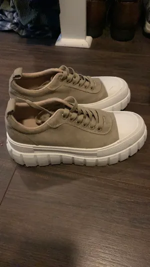 Platform sneakers thumbnail 2