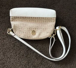 Tommy Hilfiger Purse thumbnail 1