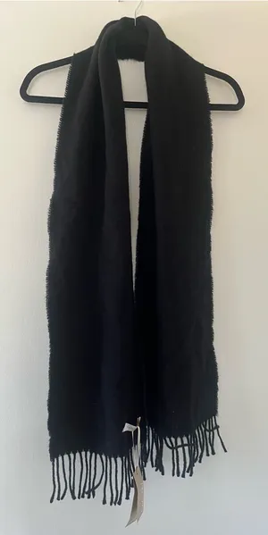 100% Wool Black Fringe Scarf Womens Soft Cozy WInter Classic Minimalist NWT thumbnail 1