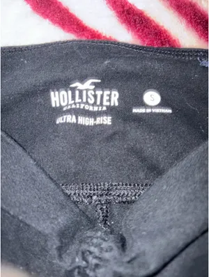 Hollister Ultra High-Rise Flare Leggings thumbnail 2