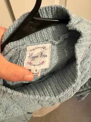 Mock neck sweater thumbnail 2