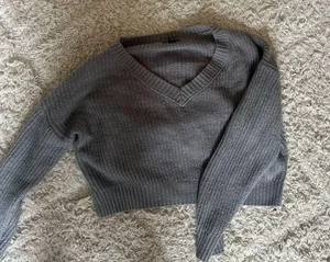 Sweater thumbnail 2