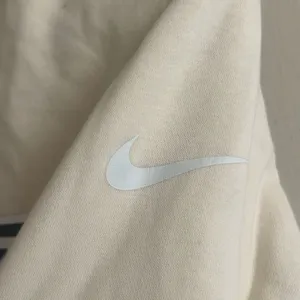 ✨Nike Dallas Cowboys Women's Cream Dove Legacy Pullover Sz Small Hoodie✨ thumbnail 8