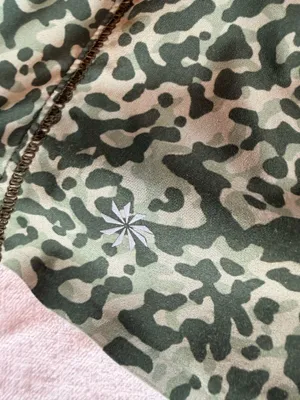 Athleta Printed Hustle Shorts 3” Green Camo Abstract Running Shorts Medium thumbnail 3