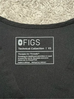 Figs Women’s Black Caterina Scrub Top thumbnail 3