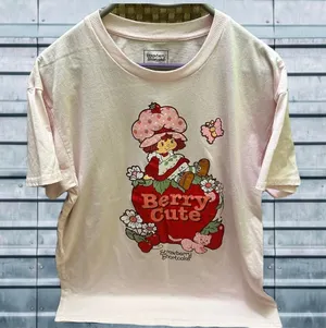 Strawberry Shortcake Women’s Berry Cute Pink Tee L thumbnail 1