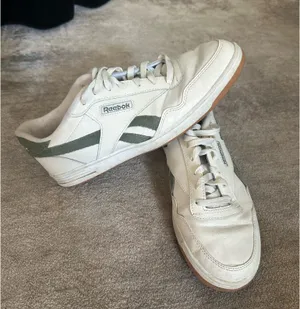 Men’s Reebok Sneakers thumbnail 2