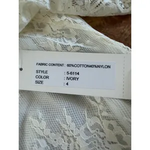 NWT Teri Jon Ivory‎ Lace Off Shoulder Blouse Black Satin Belt Size 4 thumbnail 5