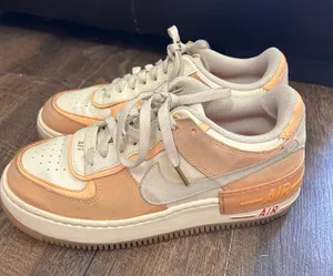 Nike Air Force 1‎ Shadow Sisterhood Cashmere Orange Sneakers Womens 8.5 thumbnail 1