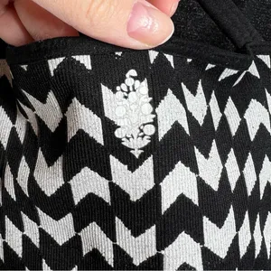 Free‎ People Intimately Black White Chevron Print Racerback Tank Top thumbnail 2