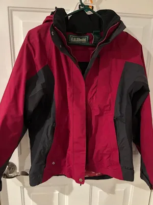 LL Bean Women's Pink‎ Black Coat Medium Hooded Windbreaker Raincoat thumbnail 1