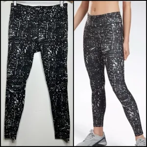 Reebok Speedwick Splatter Print Leggings Women’s SZ Large Black Gray 26” inseam thumbnail 2