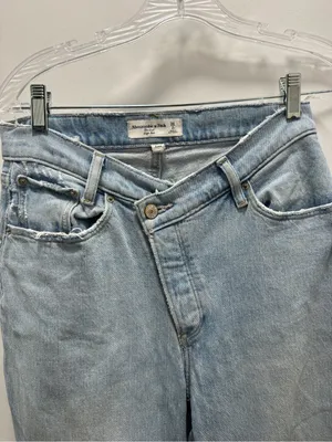 Abercrombie and Fitch The Dad High Rise 26 Light wash Curve Love thumbnail 6