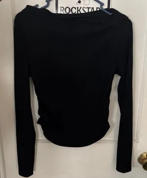 Black long sleeve Sweater Size M thumbnail 1