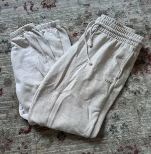 Aritzia TNA Boyfriend Fleece Sweatpants thumbnail 1