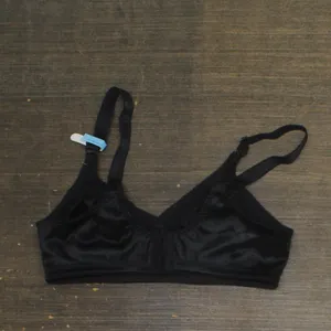 NWT Bali Womens Double Support Wirefree Bra 3820 Black 36C thumbnail 3