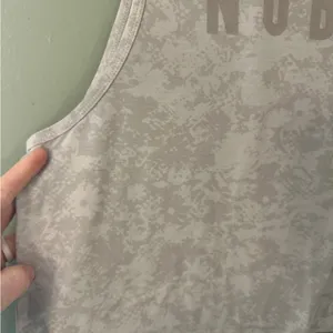 NOBULL Women's Cropped High Neck Tank thumbnail 2