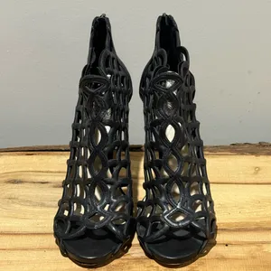 VINCE CAMUTO FONTANELA Shoes Caged Peep Toe Stiletto Heel Bootie Size 9‎ B100 thumbnail 3