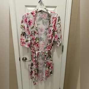 Show Me Your MuMu floral Robe Size Small thumbnail 3