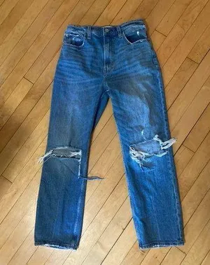 Abercrombie Ankle Straight Ultra High Rise Jeans thumbnail 1