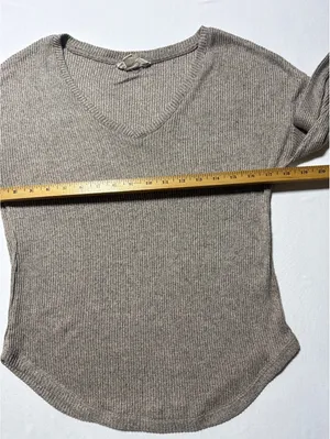 Cozy Taupe Ribbed V-Neck Sweater by no frills - Size Small thumbnail 4