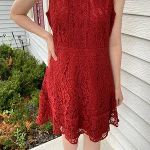 Boutique lace dress thumbnail 3
