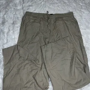 Gap 100% Linen Blend Flowy Khaki Pants with Pockets size Large w pockets thumbnail 2