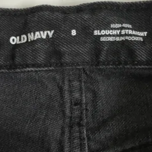 Old Navy Womens High Rise Slouchy Straight Distressed Black Cotton‎ Jeans Size 8 thumbnail 5