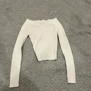 Elegant White Ruched Women's Top XS thumbnail 2