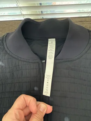 Lululemon reversible black Serene Travels Bomber size 8 thumbnail 8