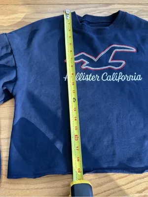 HOLLISTER Women’s Cropped Crewneck Sweatshirt Navy Blue Seagull Logo Size Small thumbnail 5
