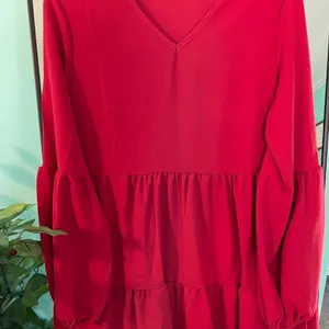 Red‎ Womens Solid Long Bell Sleeve V-Neck Tiered Babydoll Mini Dress Size Small thumbnail 4