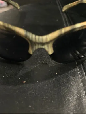 Stylish Black Lens Sunglasses with Wood-Effect Frame unisex thumbnail 5