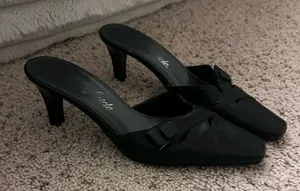 Stylish Black Heels size 7 thumbnail 1