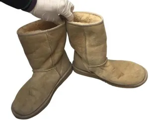 Short UGG Tan Boots Size: 7 thumbnail 1