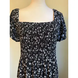 Floral Smocked Maxi Dress Black White Puff Large cottage milkmaid romantic boho thumbnail 4