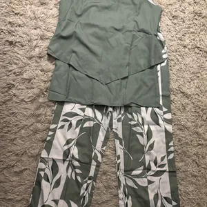 Green and White Leaf Print Pant Set Size S thumbnail 4