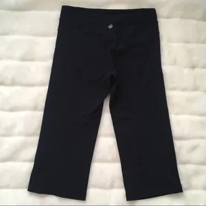 Lululemon Black Groove Crop Pant 4 thumbnail 2