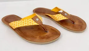 Nautica Gulf Breeze Yellow Honeycomb Fabric Straps Flip Flop Sandal Size 7 thumbnail 1