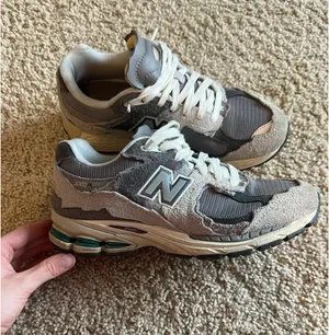New Balance 2002R Sneakers thumbnail 2
